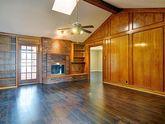 3rd image of 2717 Margaret Dr