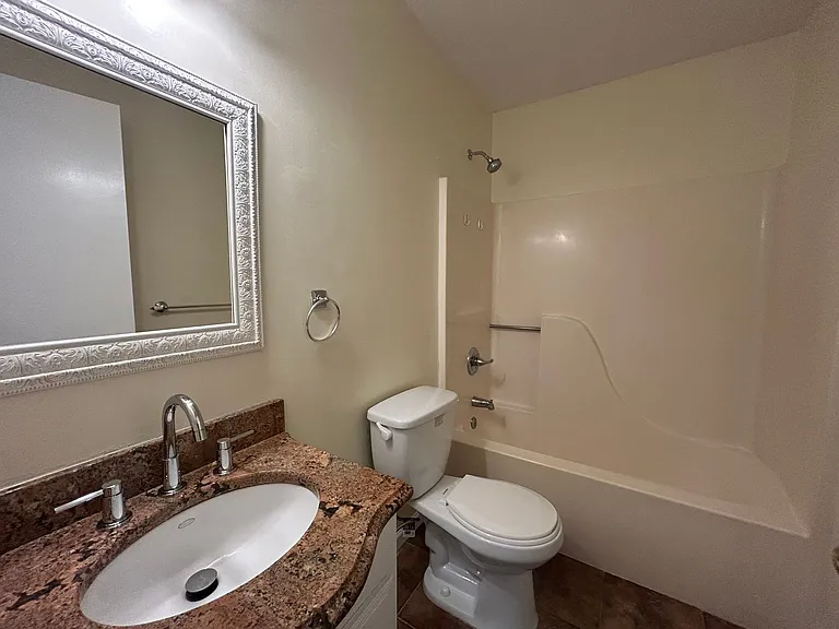 808 Circle Dr — Photo 10
