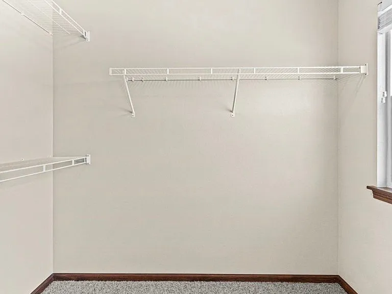1659 Burr Dr — Photo 14