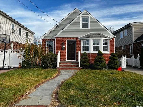 243 Fendale Street, Franklin Square, NY 11010