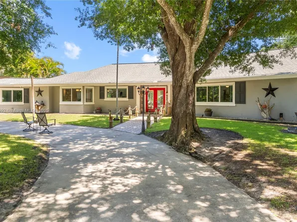 886 44th Ct, Vero Beach, FL 32966