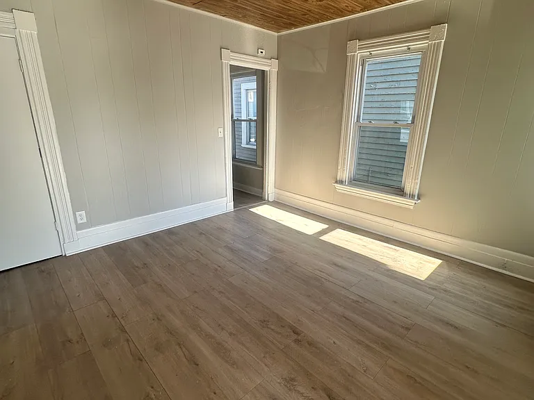 75 Woolsey St #2-0 — Photo 10
