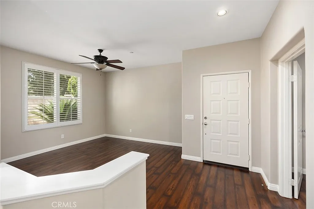 4 bed, 2.5 bath, 1534 sqft, $4,750 — Photo 3