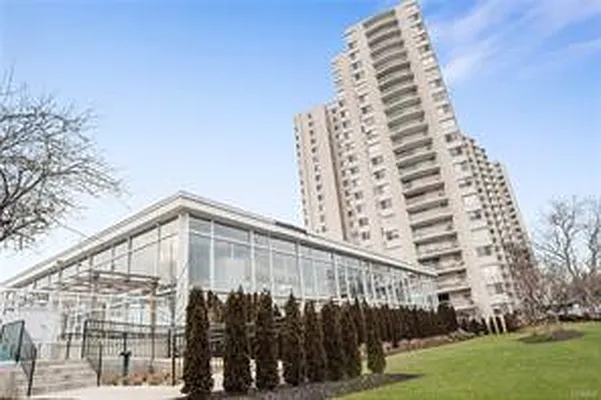 Sold by John Edwards Real Estate, Inc. | media 1