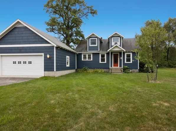 410 S Shore Dr, Suttons Bay, MI 49682