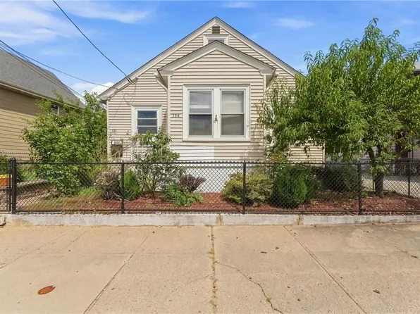 106 John St, Pawtucket, RI 02861