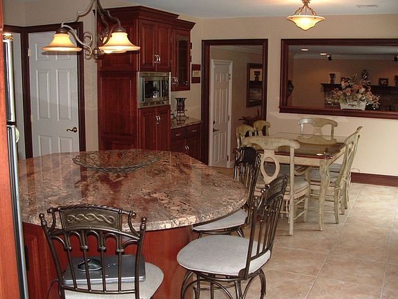 Crem-Bordaux Granite