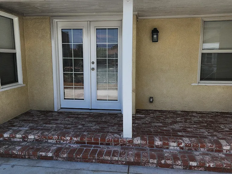 10567 Ohio St — Photo 22