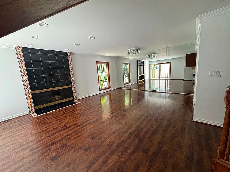 4153 W Sarah St — Photo 4