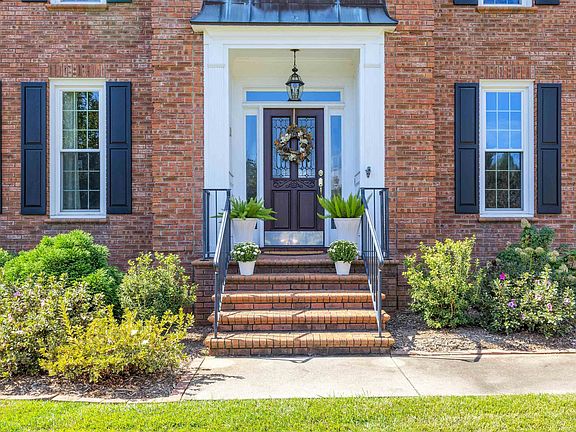 2nd image of 7 Wildflower Ct