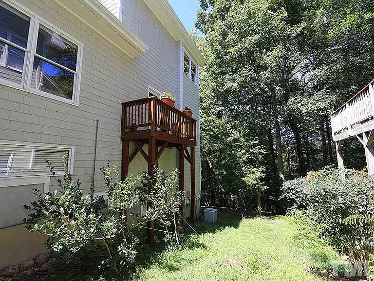 212 Columbia Pl W — Photo 11