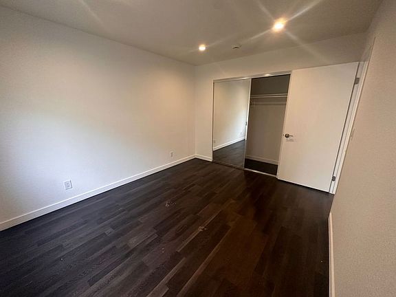 5th image of 827 S Wilton Pl #304