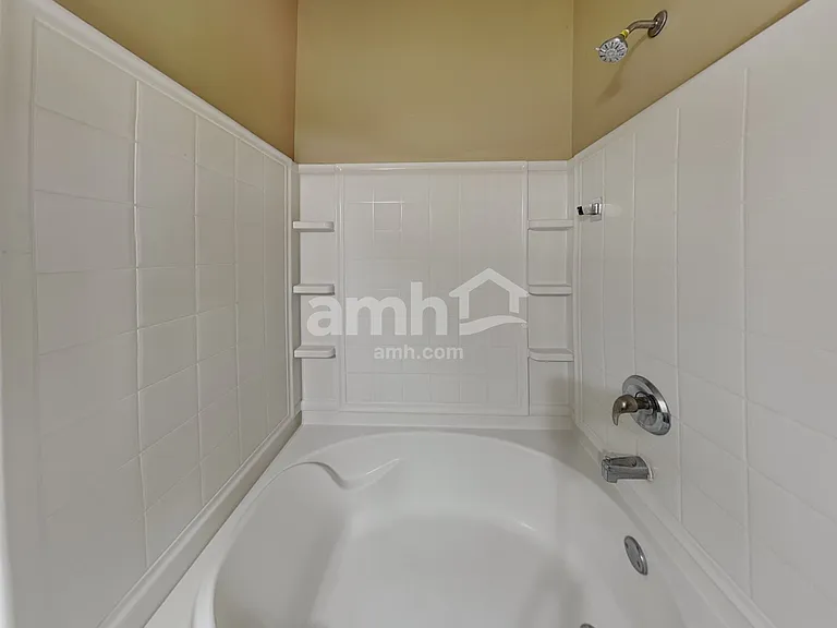 11723 Rossmore Dr — Photo 14
