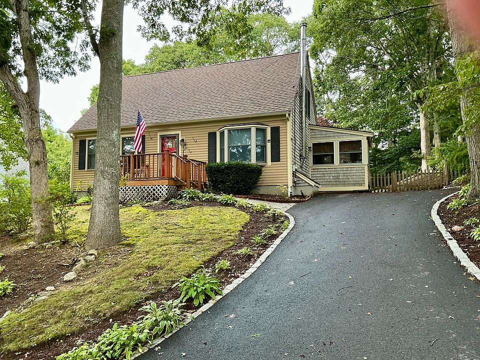 1st image of 17 Mohawk Road