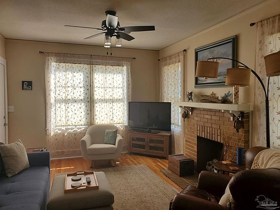 4th image of 805 N 19th Ave