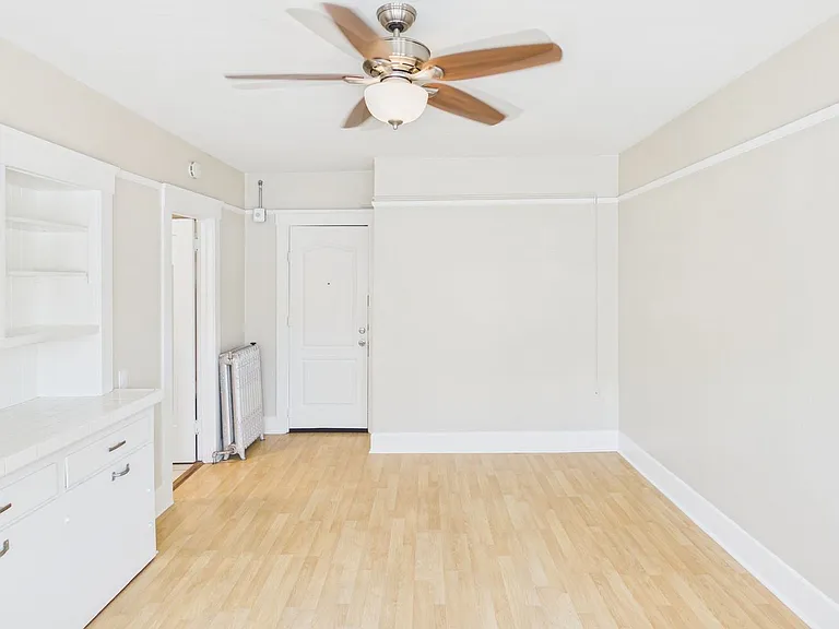 Grandview Apartments — Photo 55