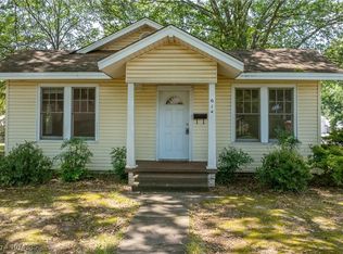 614 N 7th St, Paris, AR 72855