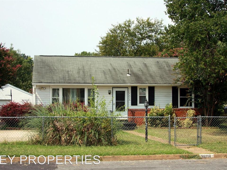 2nd image of 3608 Montclair Rd