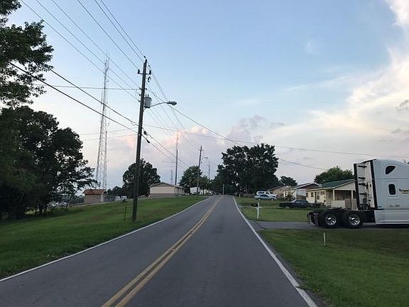 2nd image of 9 Johnson Blvd SE