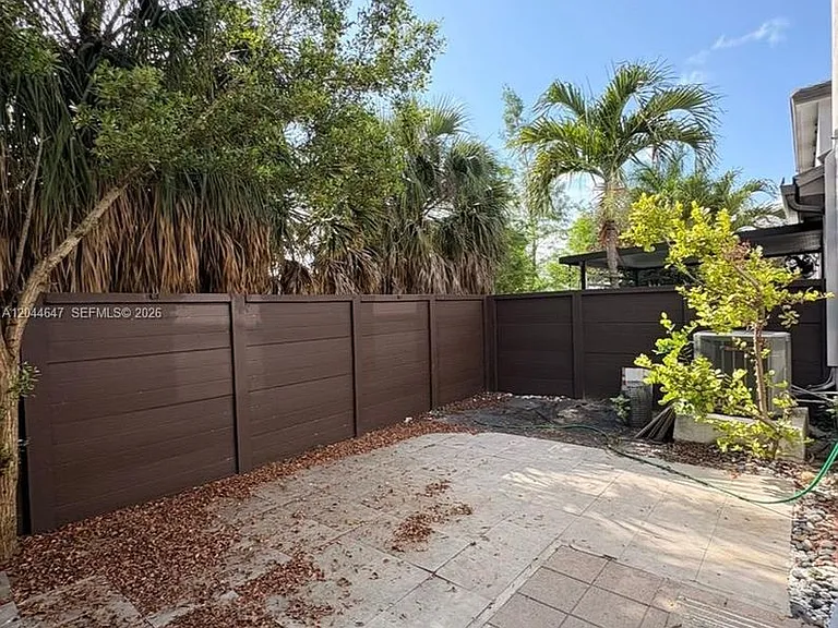 15668 NW 91st Ct — Photo 14