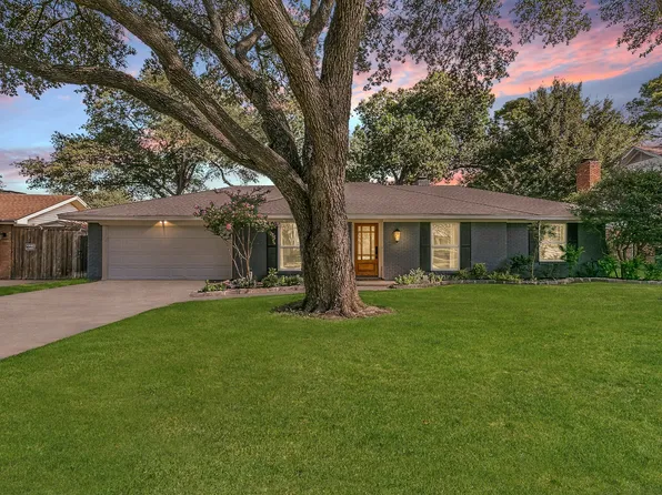 2109 Friar Tuck Dr, Arlington, TX 76013