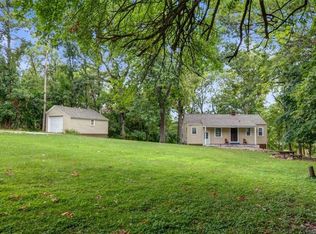 4002 E Cantrell St, Decatur, IL 62521