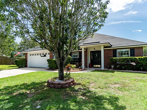 4th image of 8232 Leafcrest Dr
