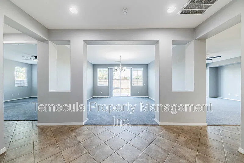 4 bed, 3.0 bath, 2389 sqft, $3,495 — Photo 1