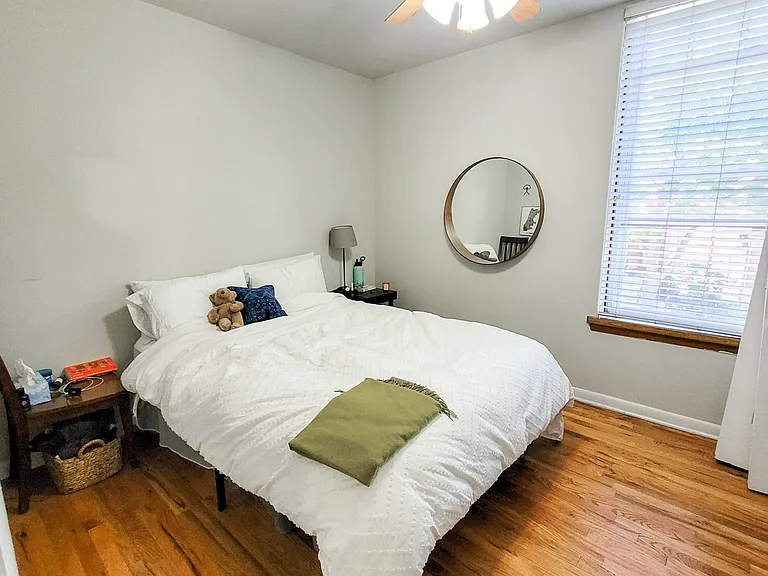 847-57 N. Oakley Blvd./2255 W. Iowa St. — Photo 5