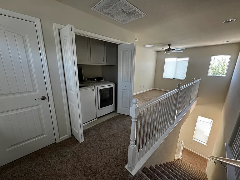 1114 Drake Way — Photo 17