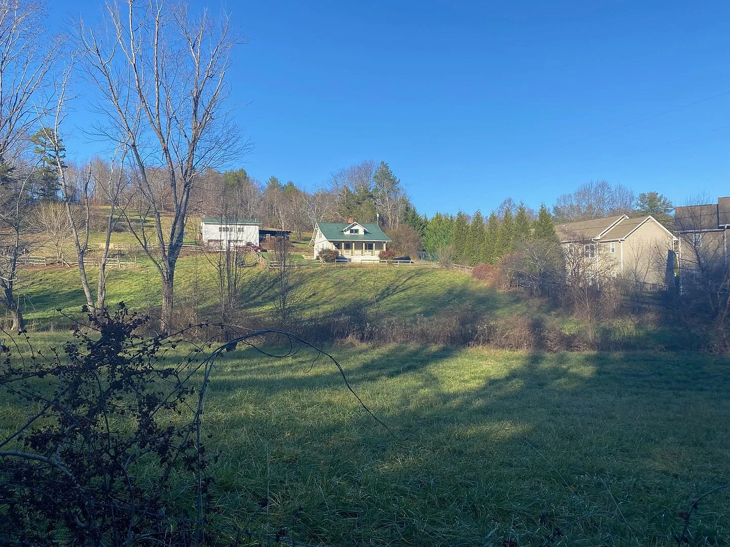 West AVL Farmhouse For Rent — Photo 1