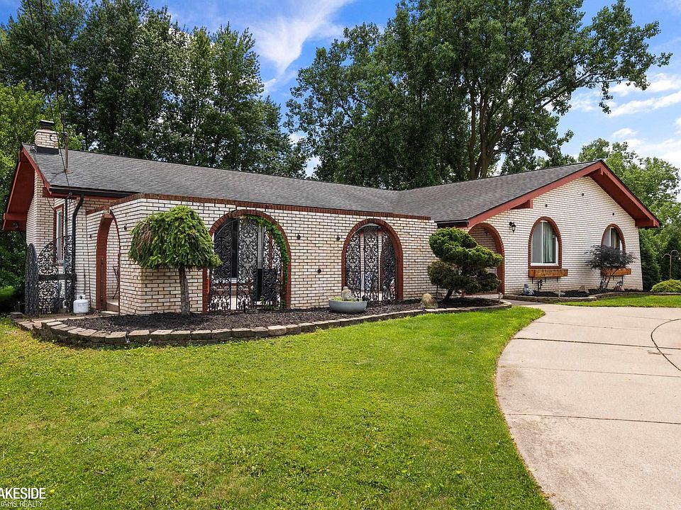 37632 Joanne Dr, Clinton Township, MI 48036 | MLS #50213175 | Zillow
