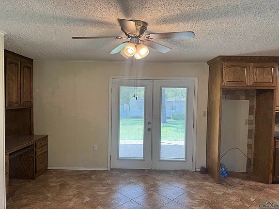 3rd image of 204 Solti Dr