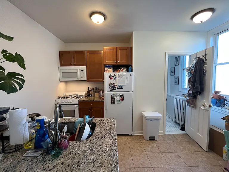 718 Madison Ave #6 — Photo 4