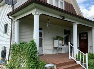 305 E 2nd St, Russell, KS 67665
