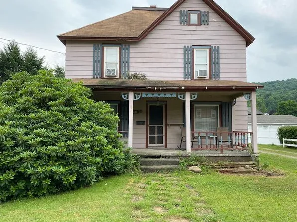 817 N Main St, Youngsville, PA 16371