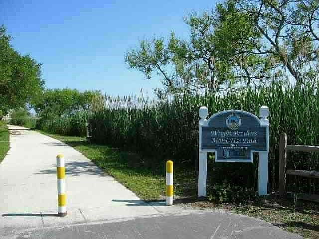 2nd image of 400 Beacon Dr
