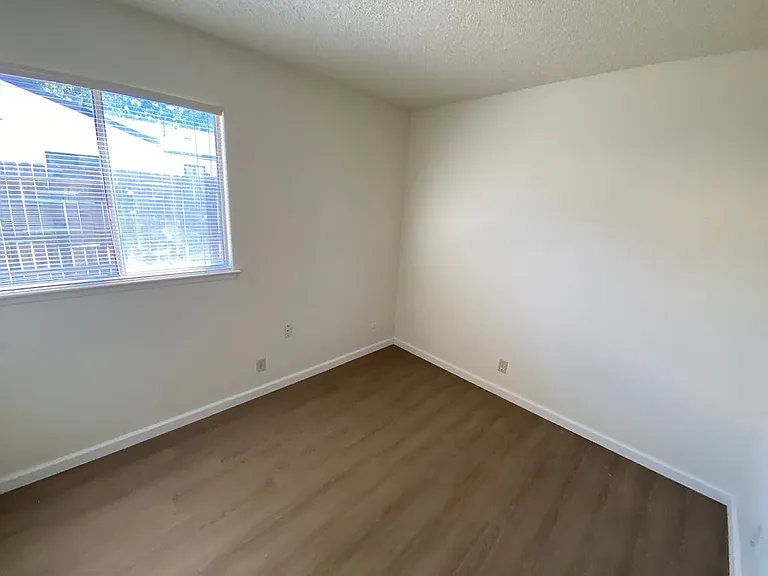 6804 Harlequin Way — Photo 9