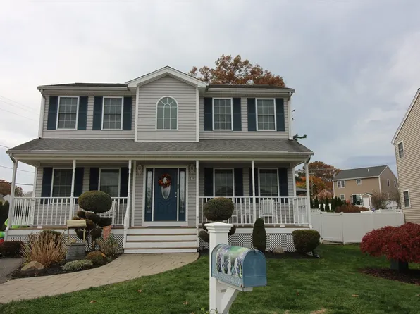 539 Kennedy St, Fall River, MA 02721