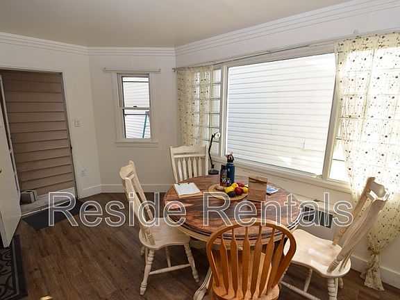 3rd image of 686 Darwin Ave #3