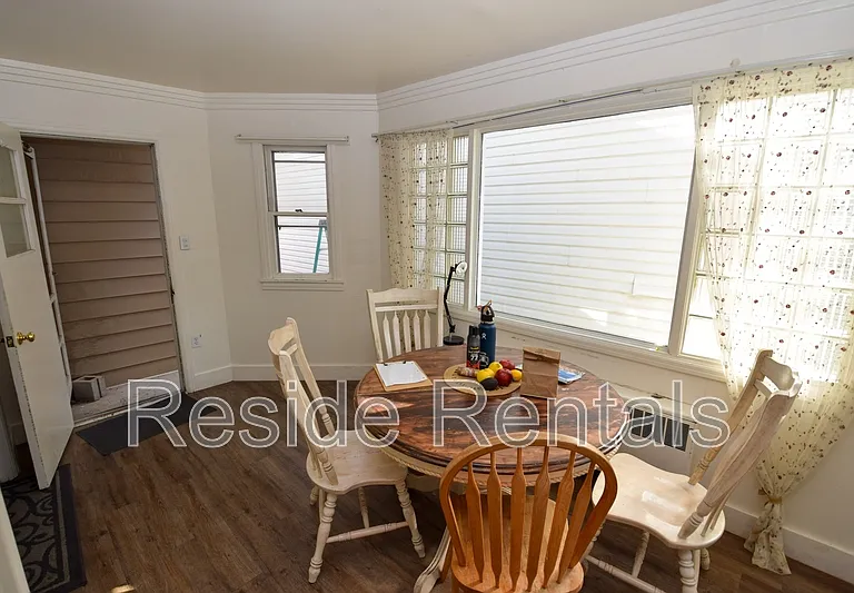 686 Darwin Ave #3 — Photo 3