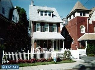 911 Old Lancaster Rd, Bryn Mawr, PA 19010