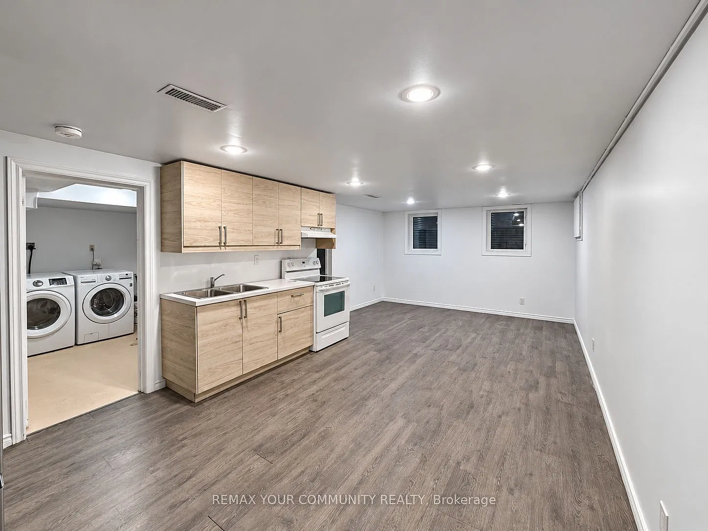 2 bed, $1,590 — Photo 2