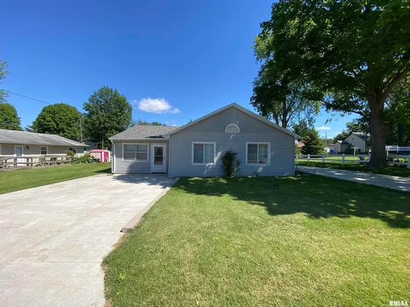 35 W Beech St, Canton, IL 61520