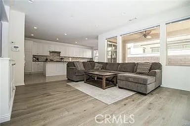 3468 Villa Dr — Photo 2