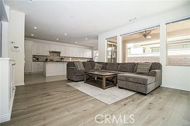 2nd image of 3468 Villa Dr