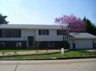 536 Fairdale Rd, Salina, KS 67401