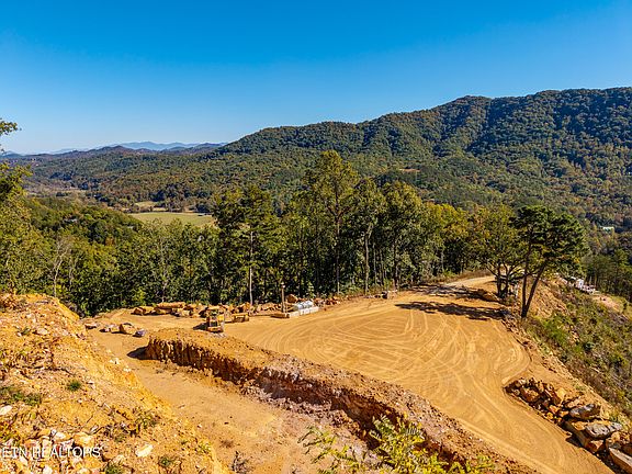 4th image of Patty View Way