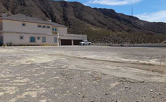 4th image of 284 Everest Dr