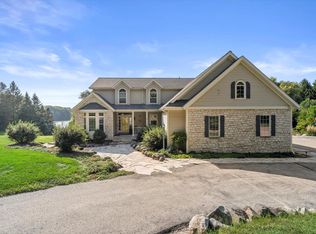 N5463 Stone Hedge LANE, Fredonia, WI 53021